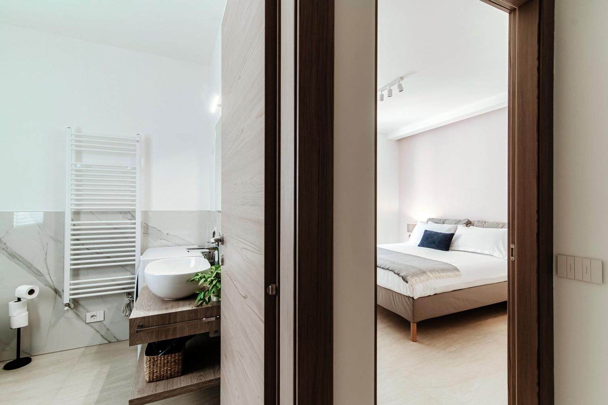 Lario Suite Apartments By Quokka 360 - With Parking Next To Como City エクステリア 写真