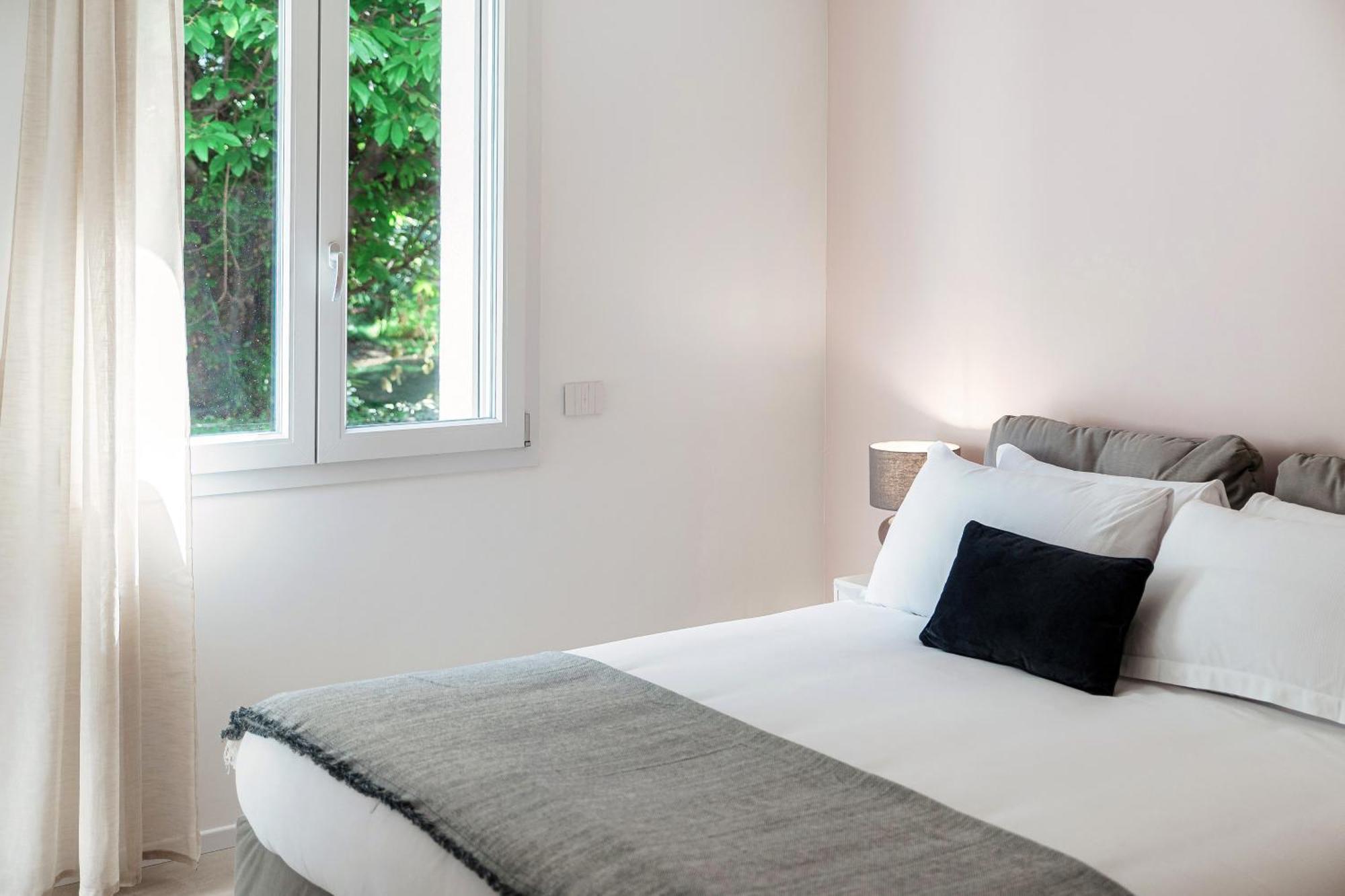 Lario Suite Apartments By Quokka 360 - With Parking Next To Como City エクステリア 写真