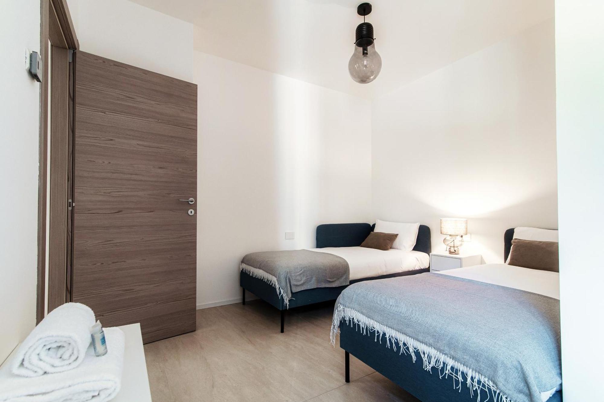 Lario Suite Apartments By Quokka 360 - With Parking Next To Como City エクステリア 写真