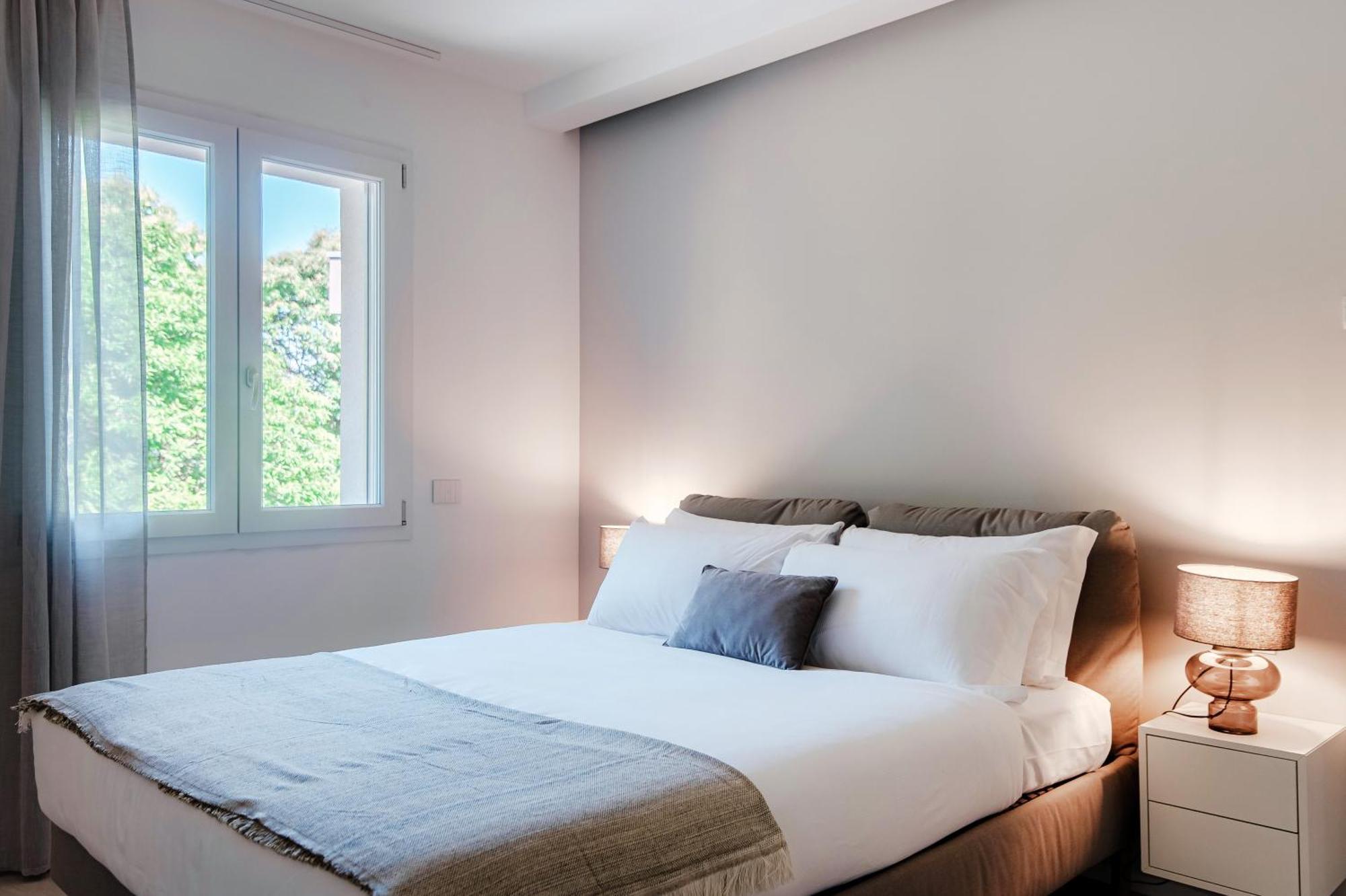 Lario Suite Apartments By Quokka 360 - With Parking Next To Como City エクステリア 写真