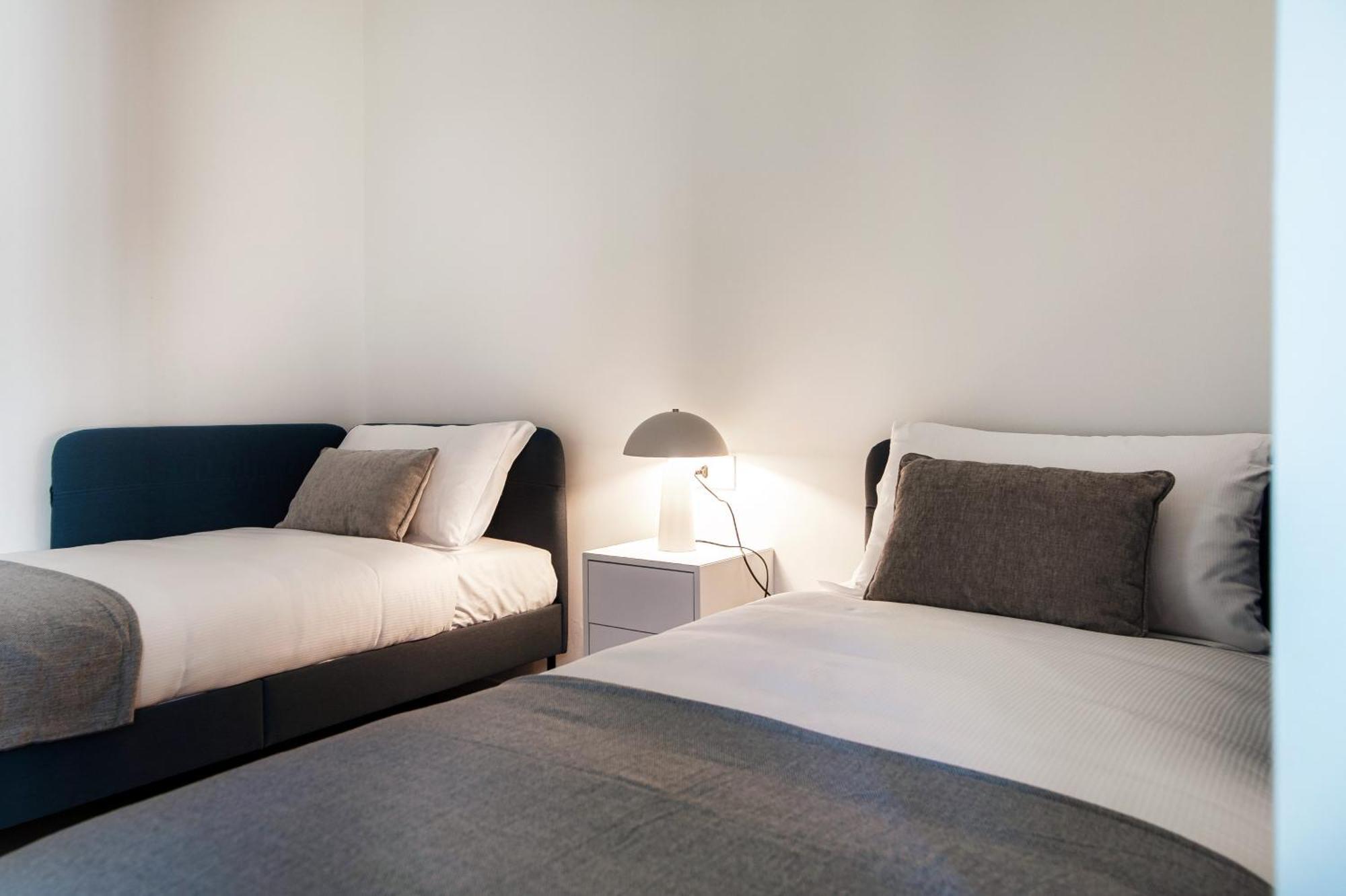 Lario Suite Apartments By Quokka 360 - With Parking Next To Como City エクステリア 写真